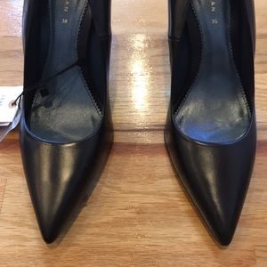 Zara black leather pumps Size 7.5